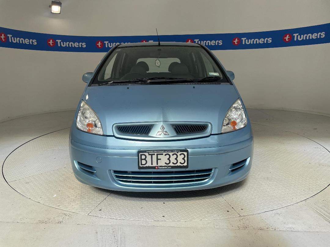 Photo '2' of Mitsubishi Colt Photo '2' of Mitsubishi Colt