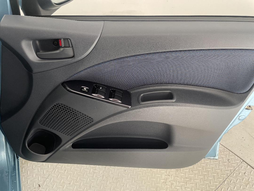 Photo '15' of Mitsubishi Colt Photo '15' of Mitsubishi Colt