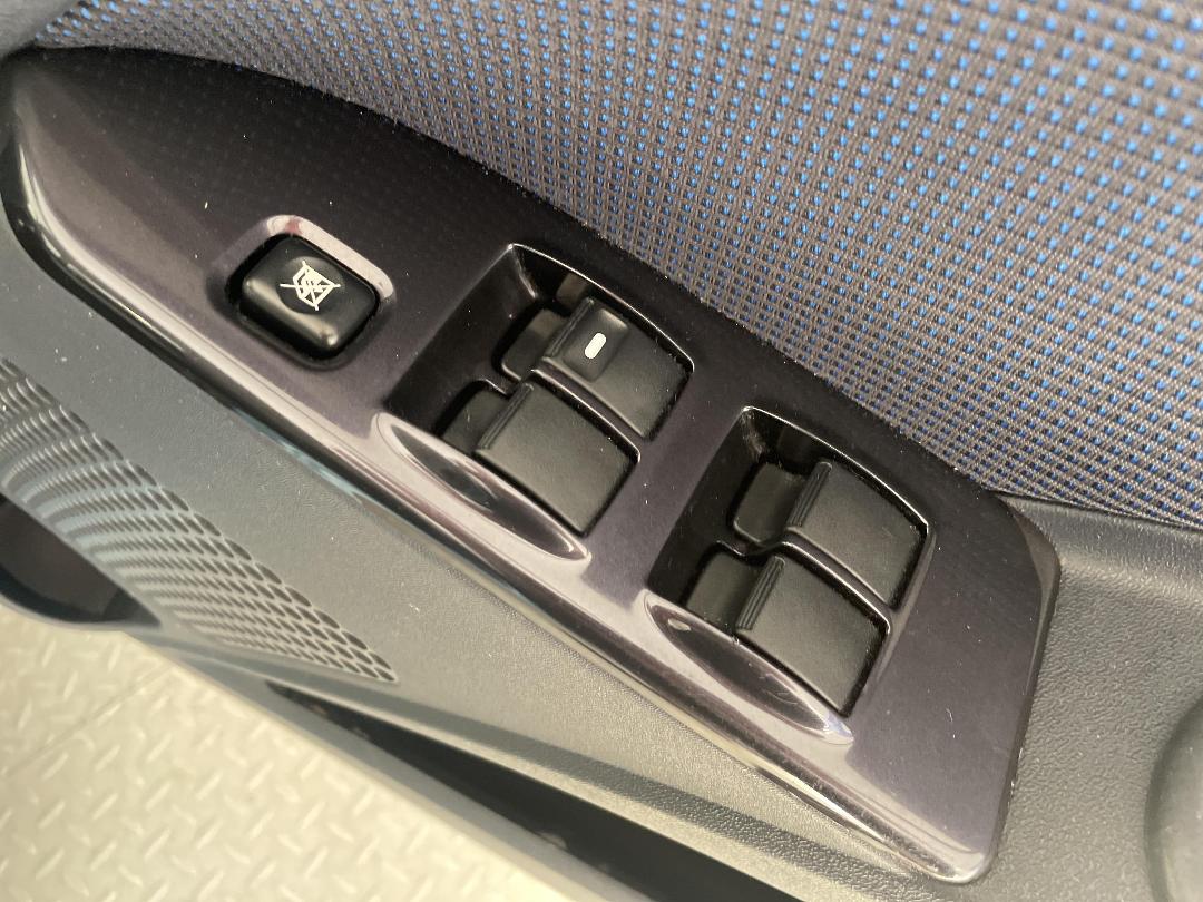 Photo '23' of Mitsubishi Colt Photo '23' of Mitsubishi Colt