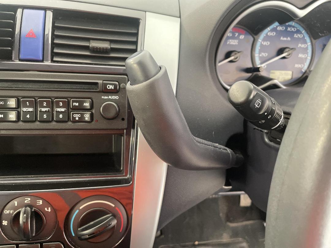 Photo '28' of Mitsubishi Colt Photo '28' of Mitsubishi Colt