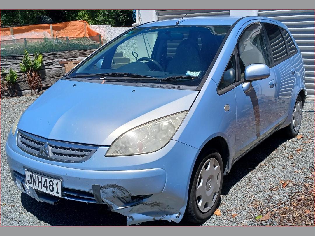 Photo '4' of Mitsubishi Colt Plus Photo '4' of Mitsubishi Colt Plus