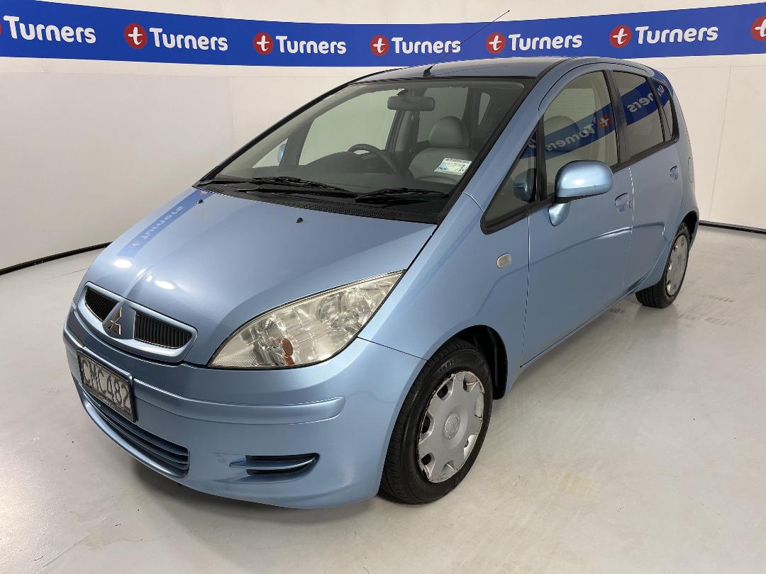 Photo '4' of Mitsubishi Colt Photo '4' of Mitsubishi Colt