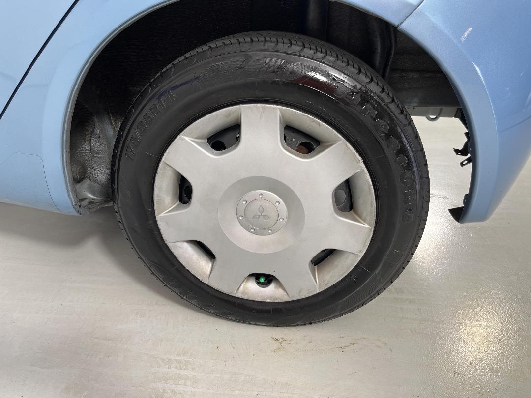 Photo '11' of Mitsubishi Colt Photo '11' of Mitsubishi Colt