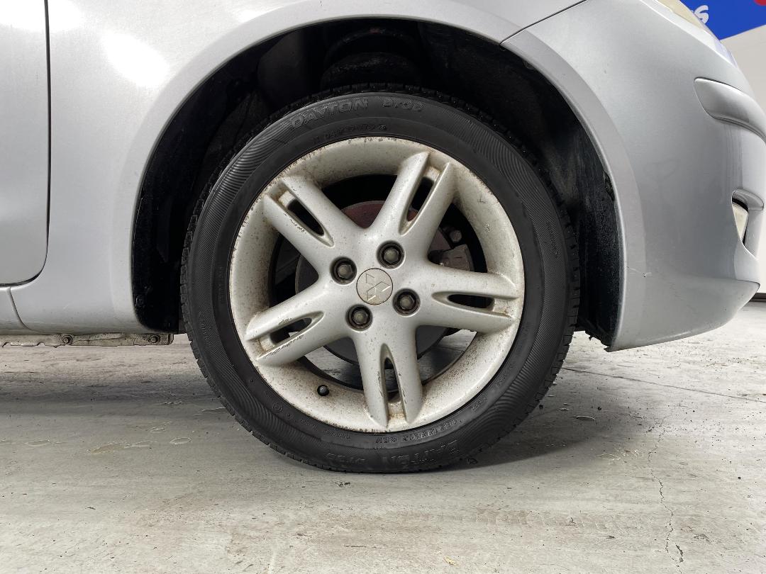 Photo '9' of Mitsubishi Colt