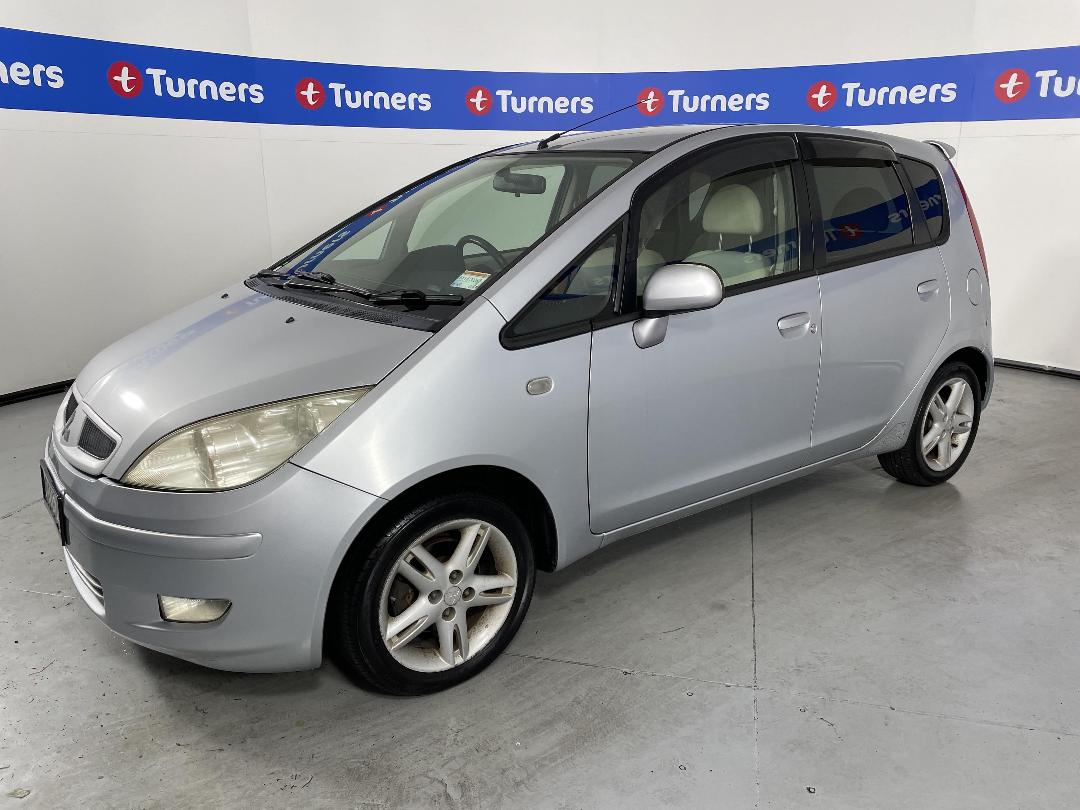 Photo '4' of Mitsubishi Colt