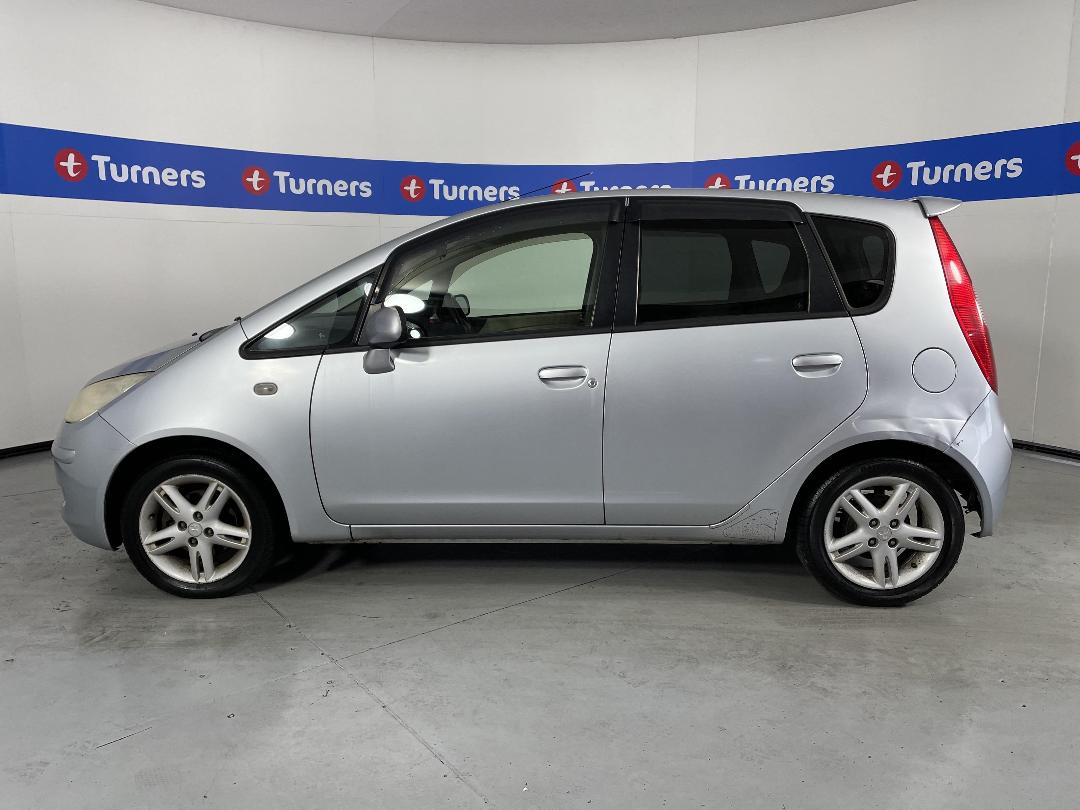 Photo '24' of Mitsubishi Colt