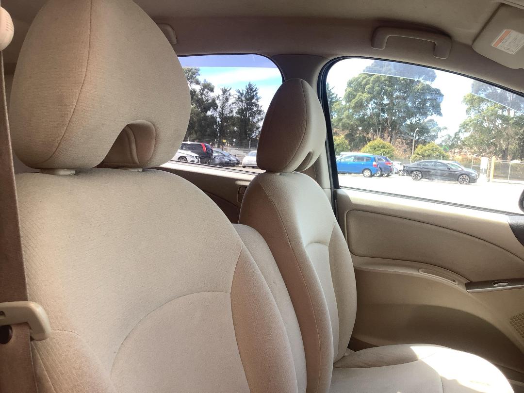 Photo '13' of Mitsubishi Colt Photo '13' of Mitsubishi Colt