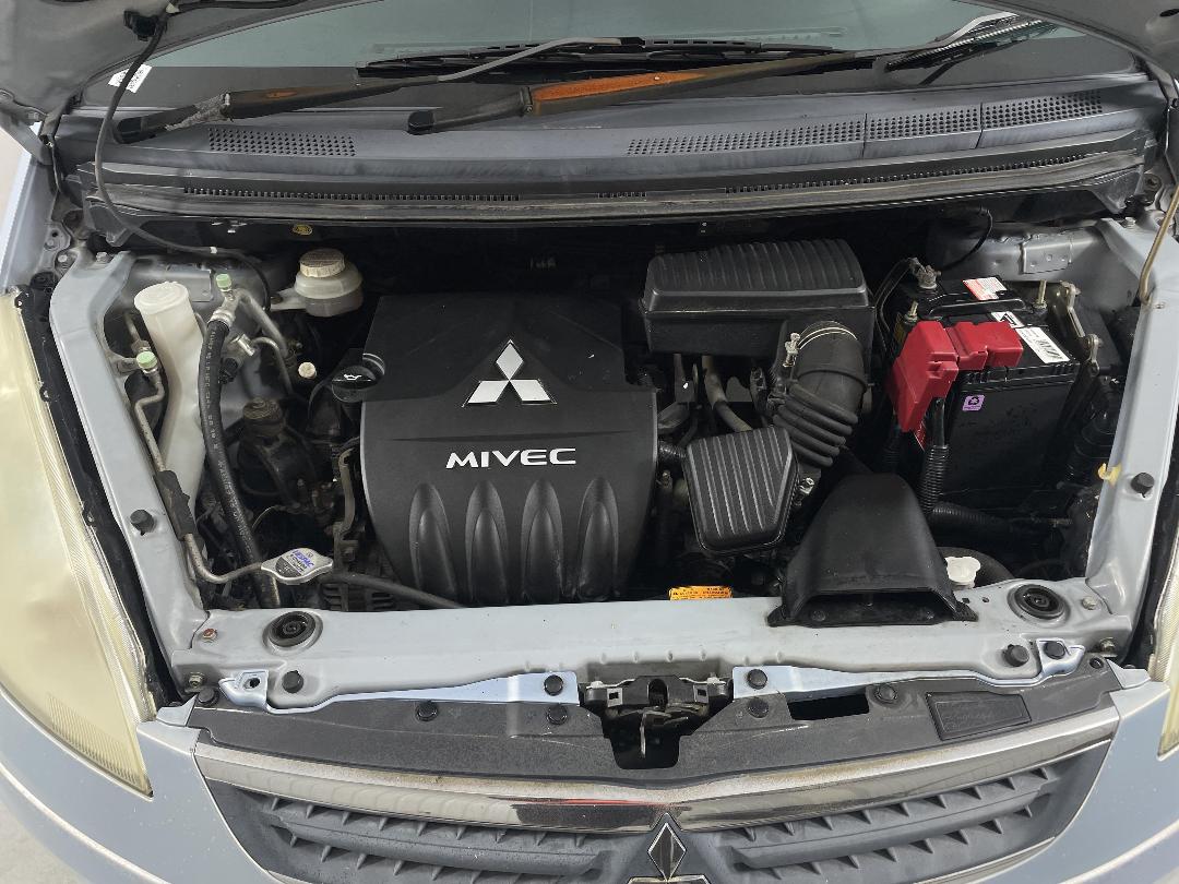 Photo '13' of Mitsubishi Colt