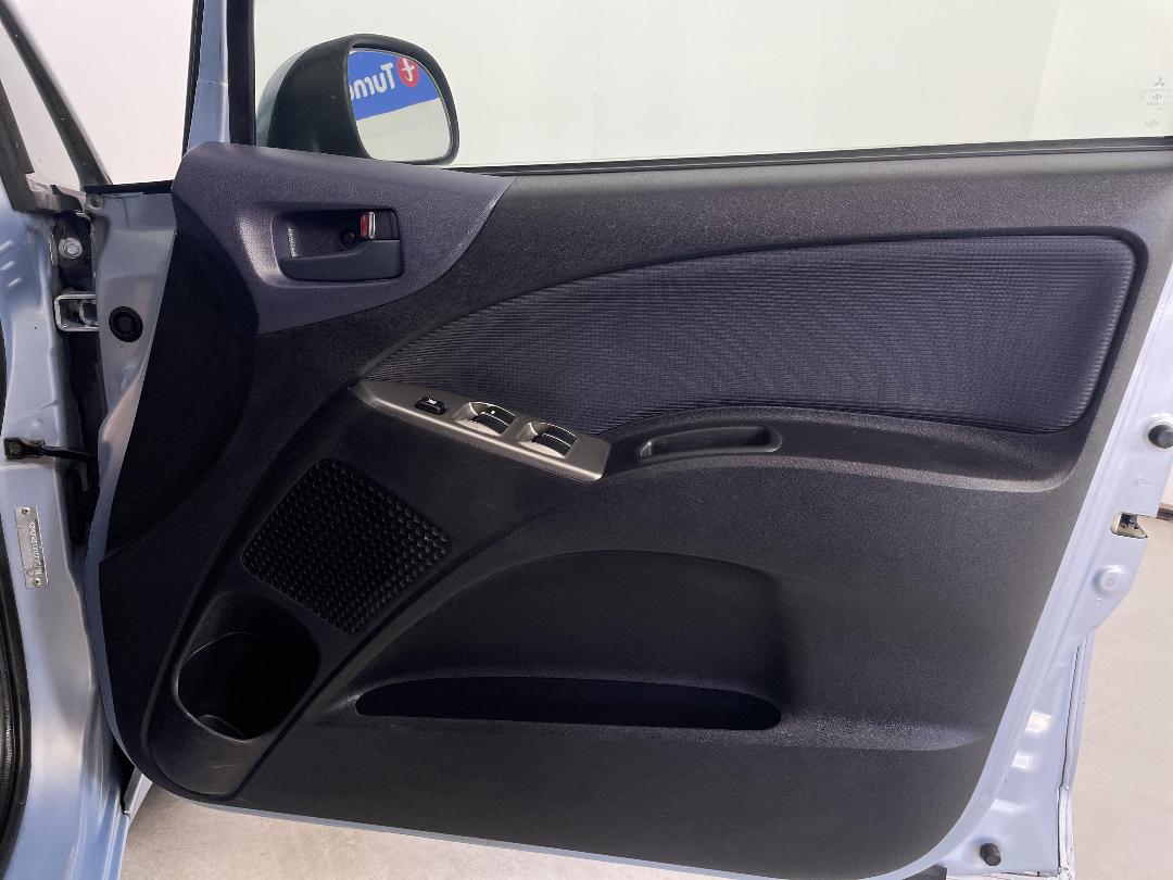 Photo '15' of Mitsubishi Colt