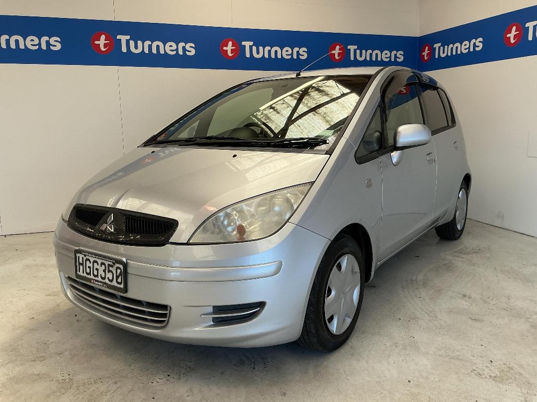 Photo '4' of Mitsubishi Colt Photo '4' of Mitsubishi Colt