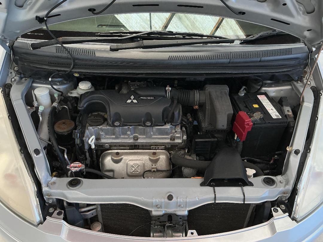 Photo '13' of Mitsubishi Colt Photo '13' of Mitsubishi Colt