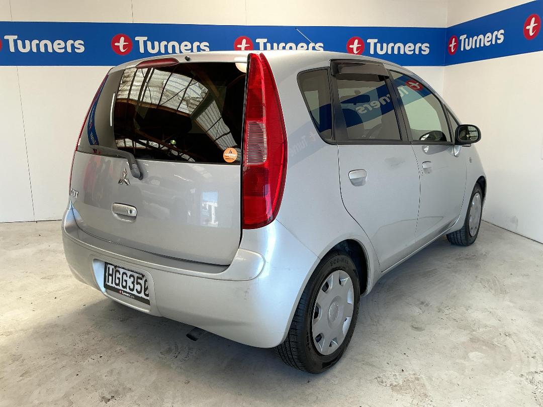 Photo '7' of Mitsubishi Colt Photo '7' of Mitsubishi Colt