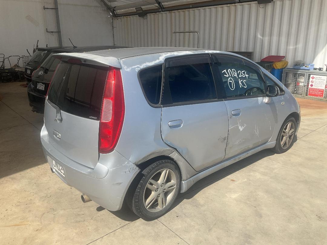 Photo '5' of Mitsubishi Colt Photo '5' of Mitsubishi Colt