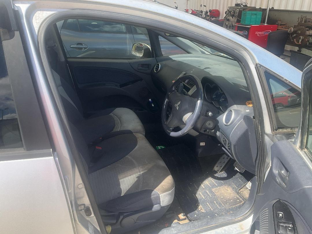 Photo '7' of Mitsubishi Colt Photo '7' of Mitsubishi Colt