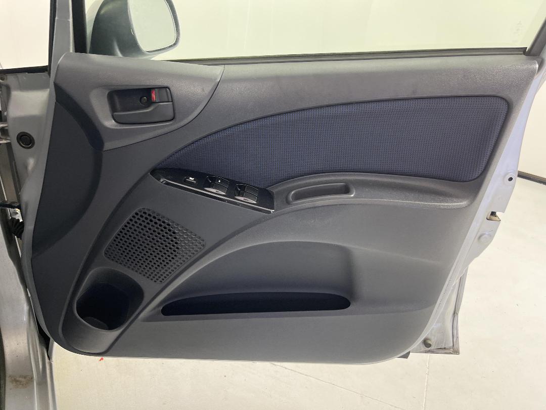 Photo '15' of Mitsubishi Colt