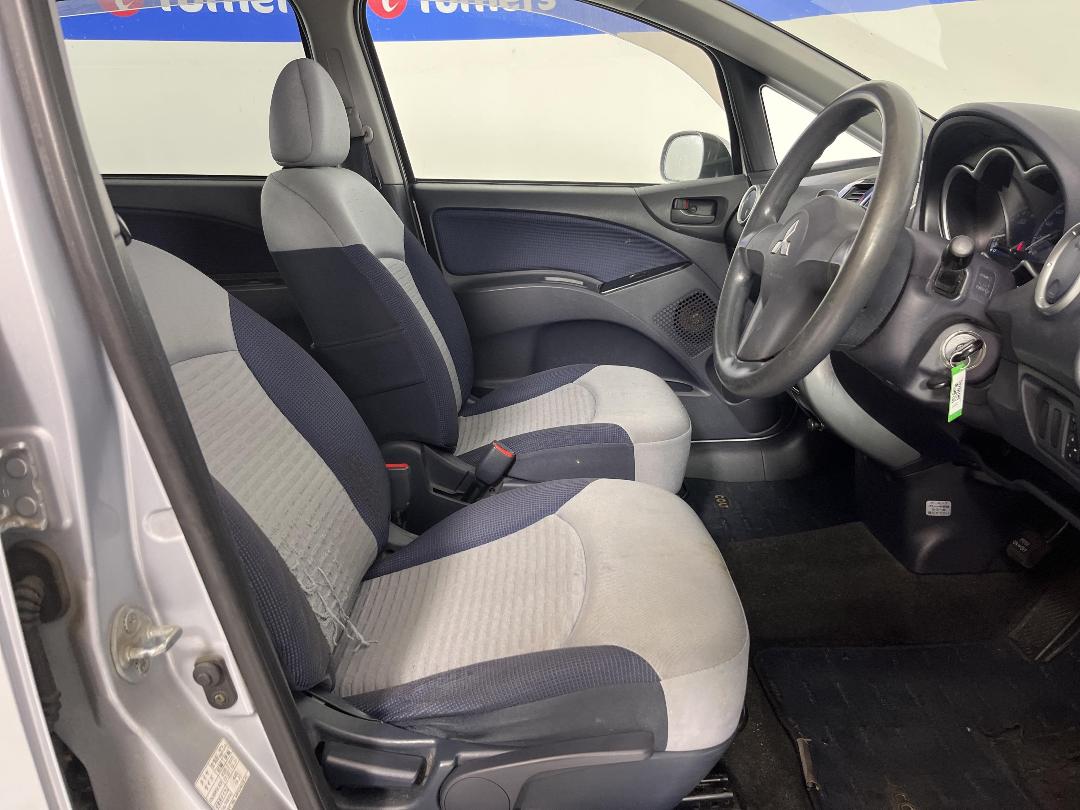 Photo '16' of Mitsubishi Colt