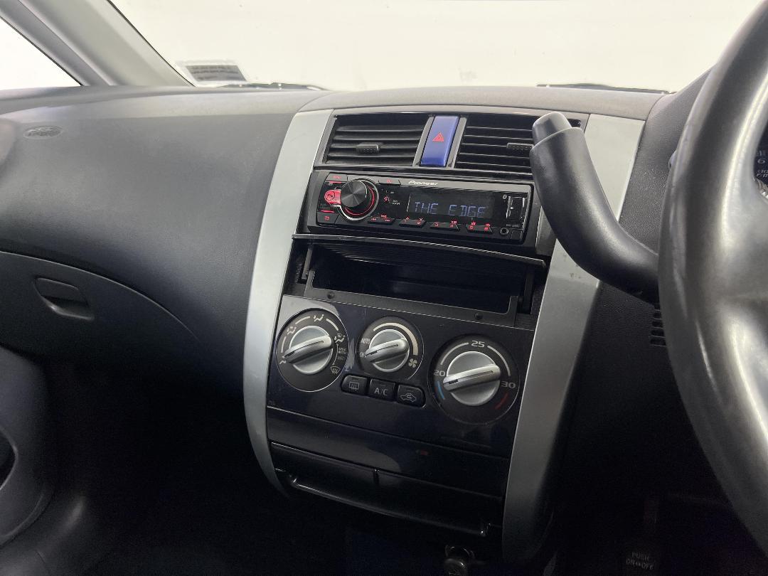 Photo '18' of Mitsubishi Colt