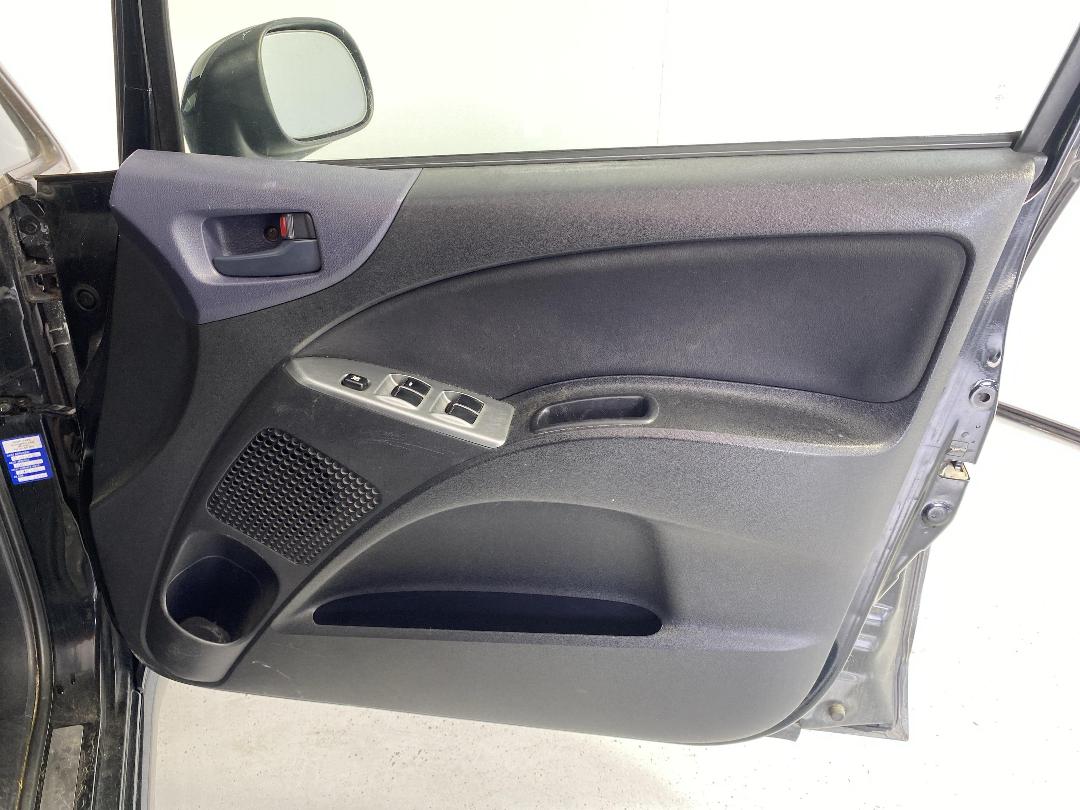 Photo '15' of Mitsubishi Colt