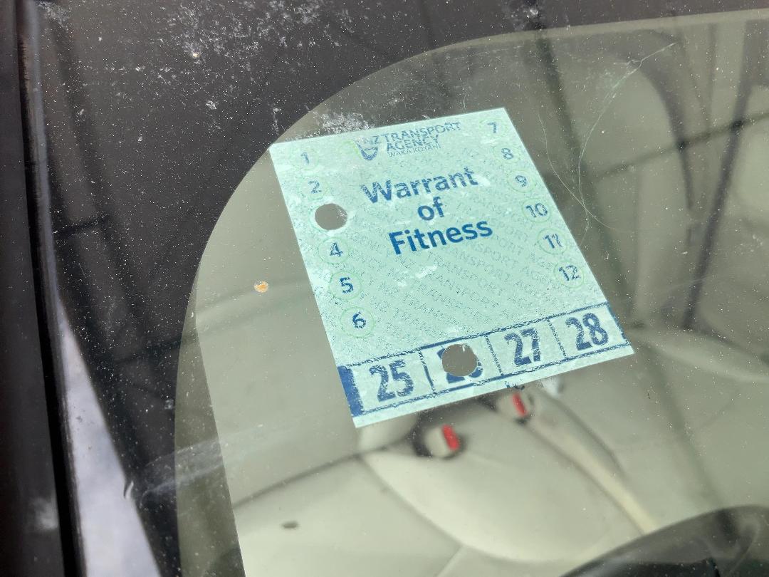 Photo '13' of Mitsubishi Colt