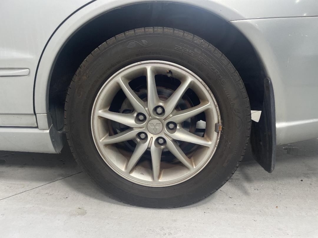 Photo '9' of Mitsubishi Diamante VR