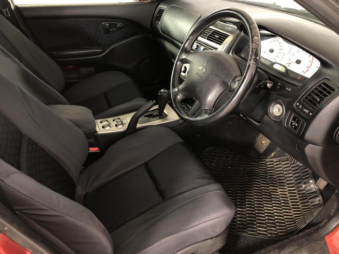 Photo '16' of Mitsubishi Diamante