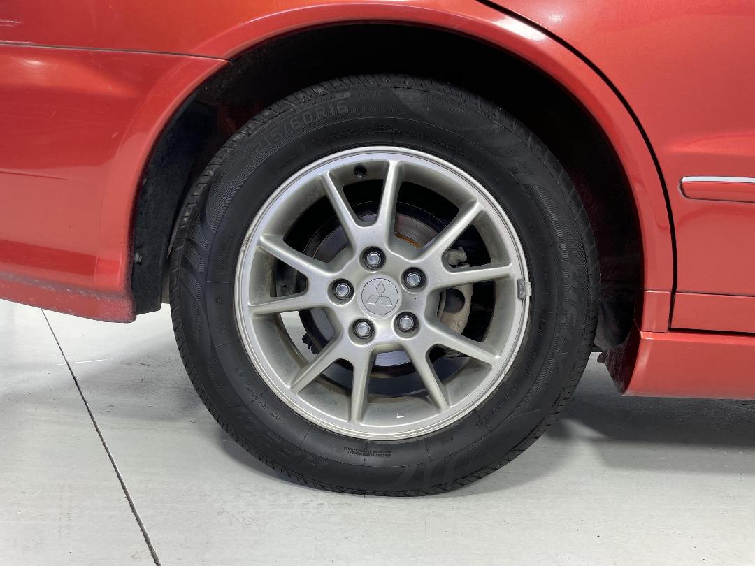 Photo '12' of Mitsubishi Diamante