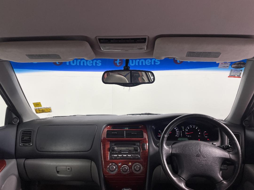 Photo '17' of Mitsubishi Diamante