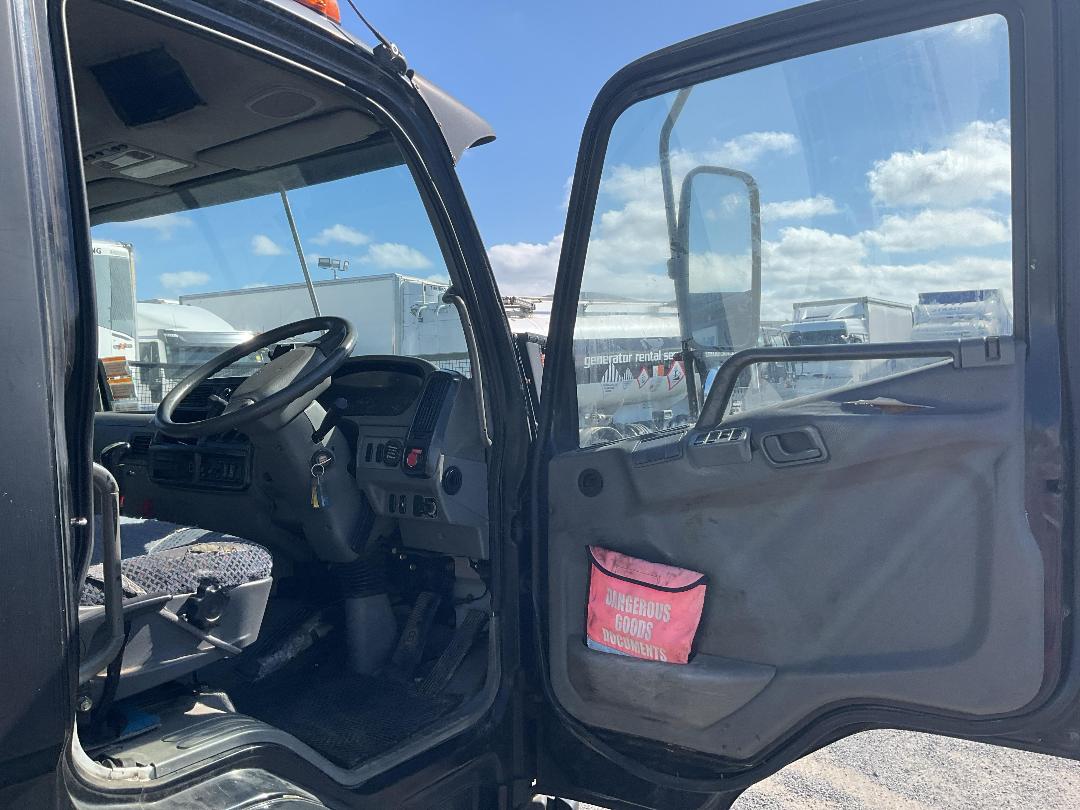 Photo '12' of Mitsubishi Fighter FN270K1 Tanker