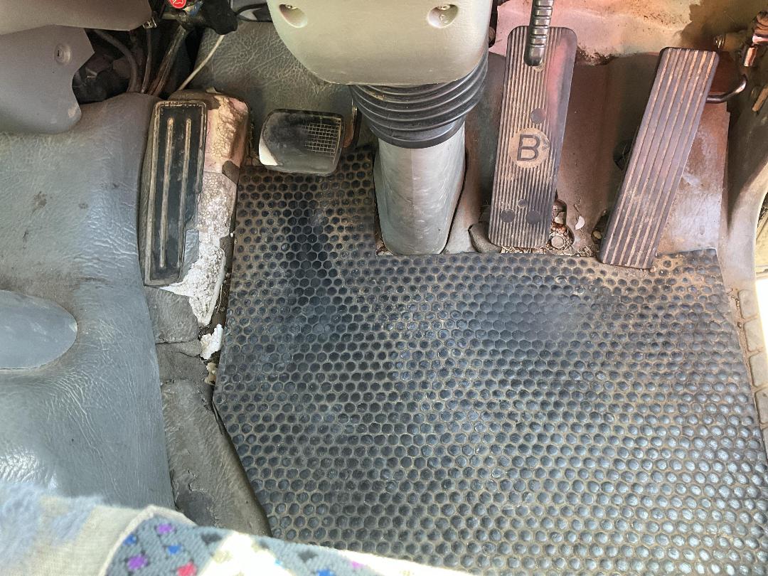 Photo '14' of Mitsubishi Fighter FN270K1 Tanker