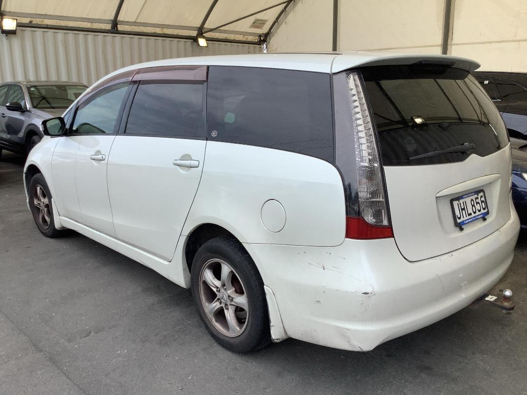 Photo '5' of Mitsubishi Grandis Photo '5' of Mitsubishi Grandis