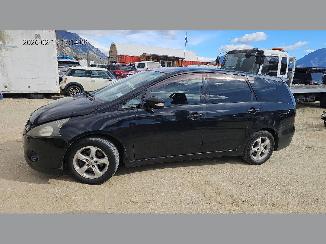 Photo '2' of Mitsubishi Grandis Photo '2' of Mitsubishi Grandis