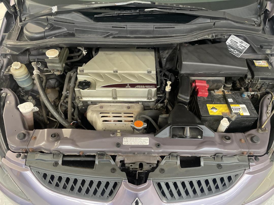 Photo '13' of Mitsubishi Grandis Photo '13' of Mitsubishi Grandis