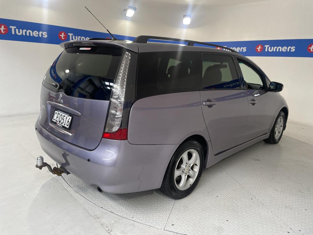 Photo '7' of Mitsubishi Grandis Photo '7' of Mitsubishi Grandis