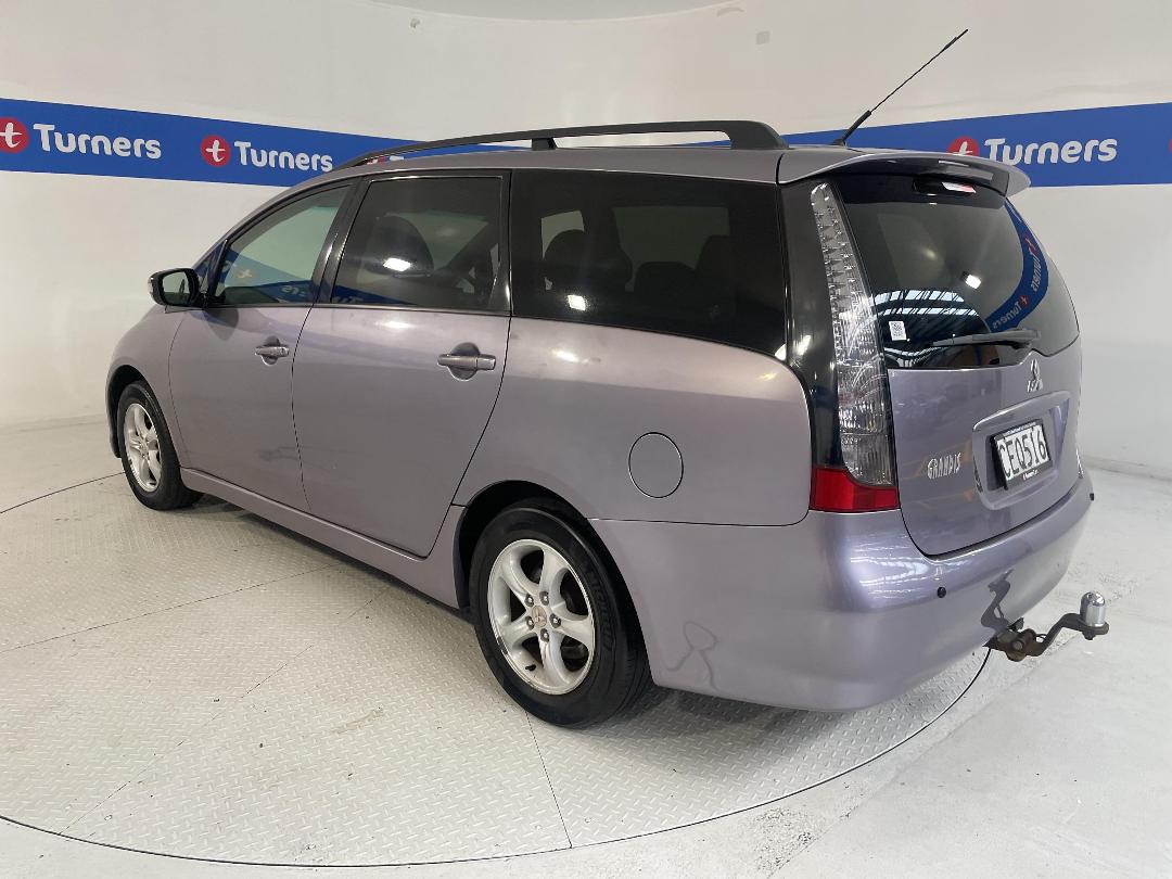 Photo '5' of Mitsubishi Grandis Photo '5' of Mitsubishi Grandis