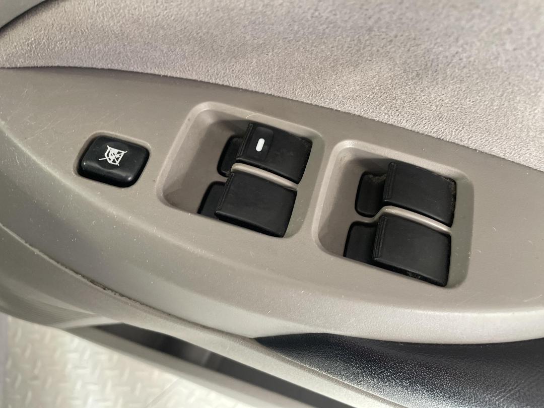 Photo '24' of Mitsubishi Grandis Photo '24' of Mitsubishi Grandis