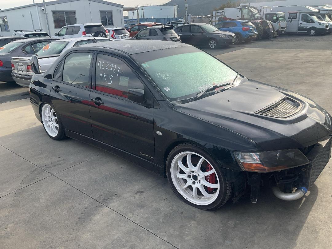 Photo '6' of Mitsubishi Lancer EVO V111 GSR