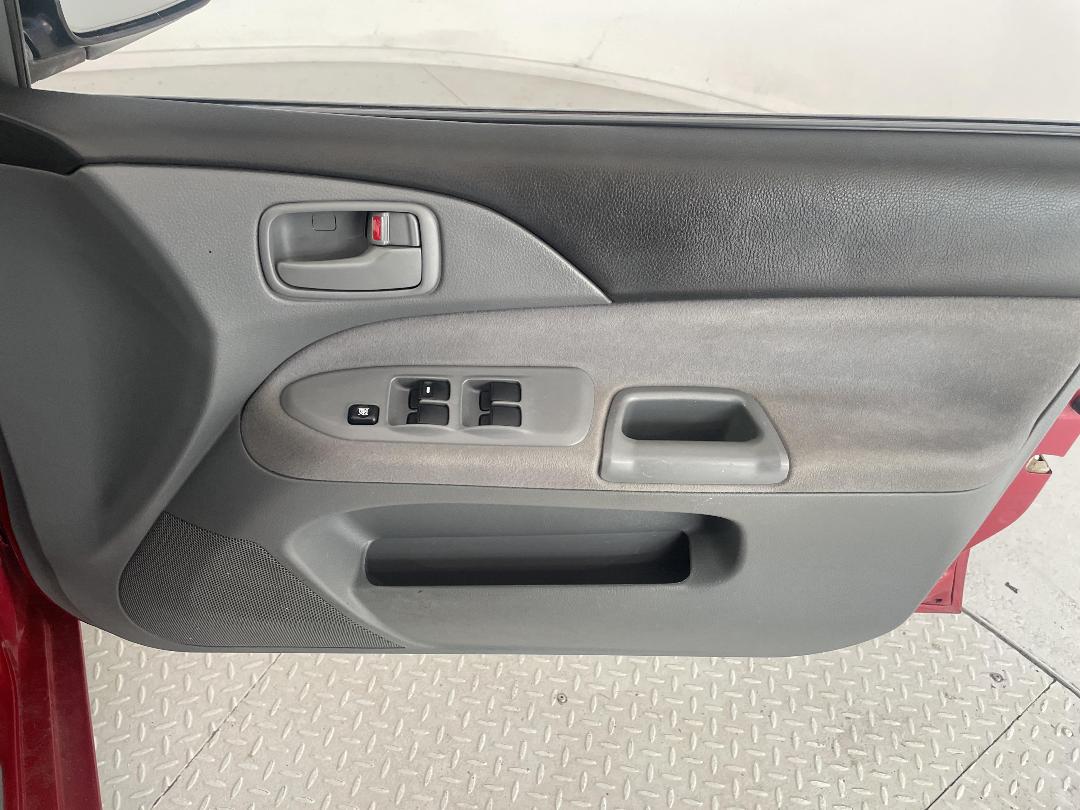 Photo '15' of Mitsubishi Lancer Photo '15' of Mitsubishi Lancer