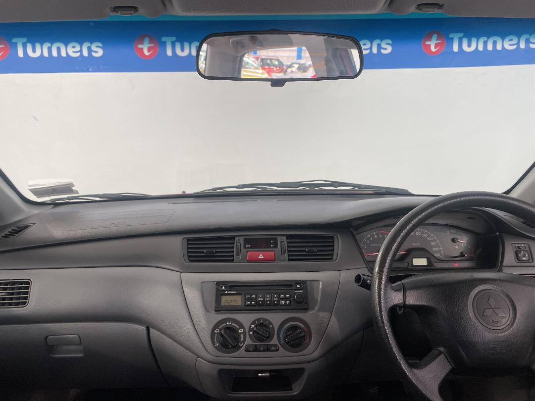 Photo '17' of Mitsubishi Lancer Photo '17' of Mitsubishi Lancer