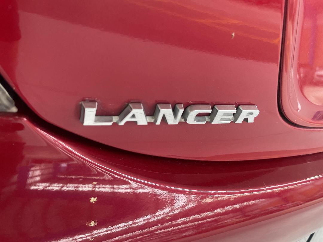 Photo '32' of Mitsubishi Lancer Photo '32' of Mitsubishi Lancer