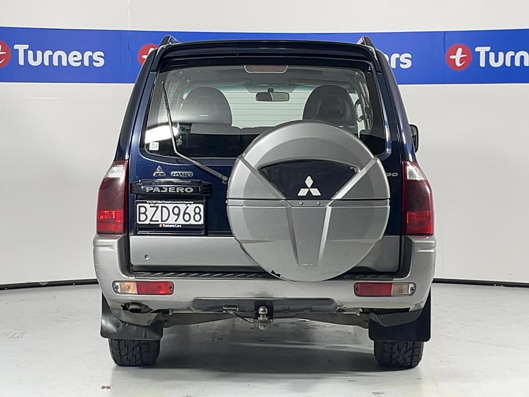 Photo '6' of Mitsubishi Pajero