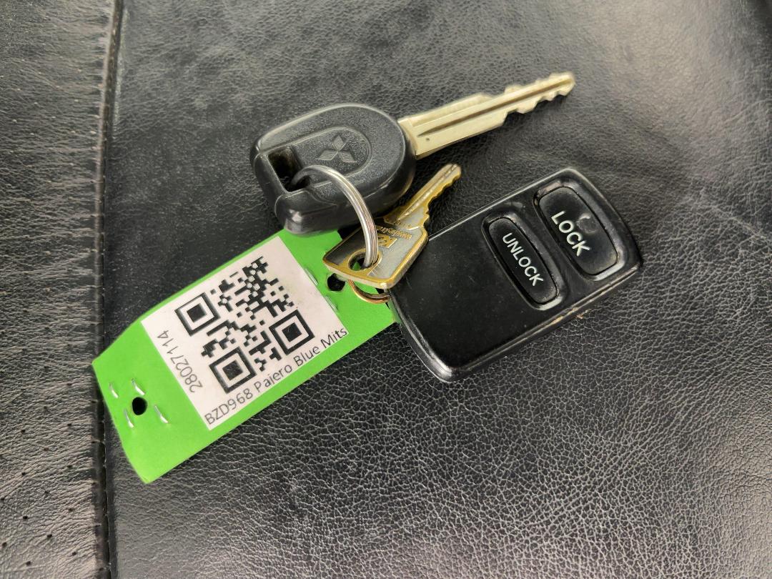 Photo '22' of Mitsubishi Pajero