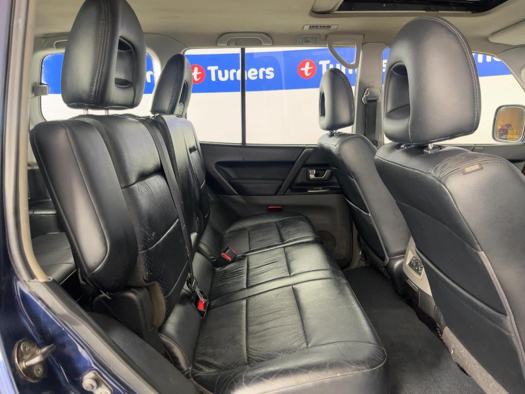 Photo '20' of Mitsubishi Pajero