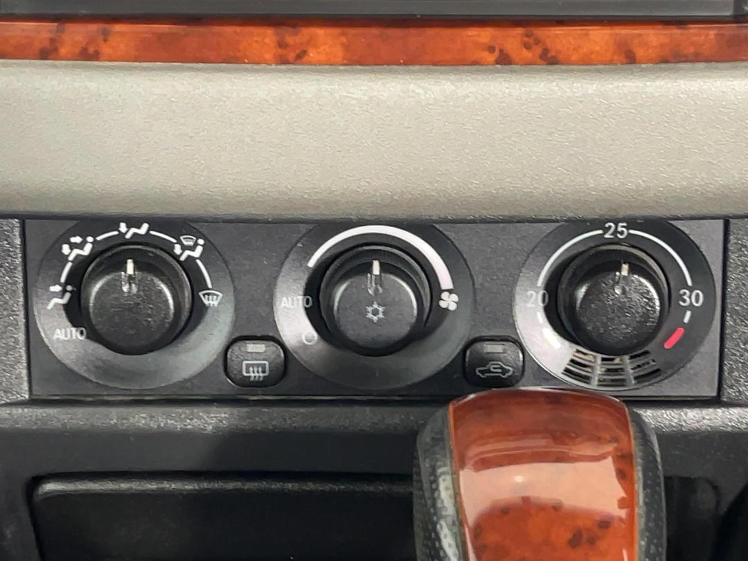 Photo '26' of Mitsubishi Pajero