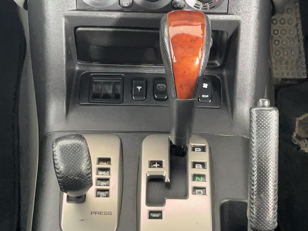 Photo '27' of Mitsubishi Pajero