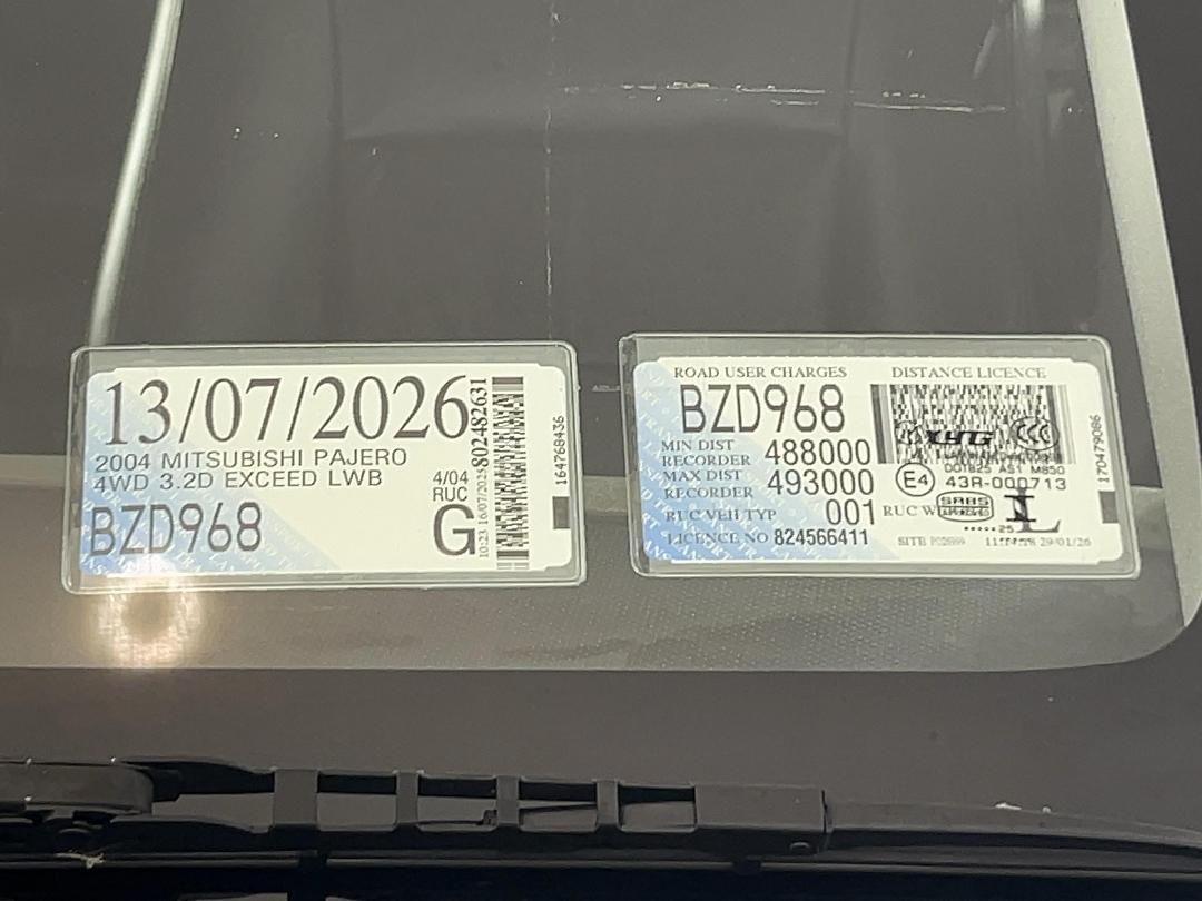 Photo '33' of Mitsubishi Pajero