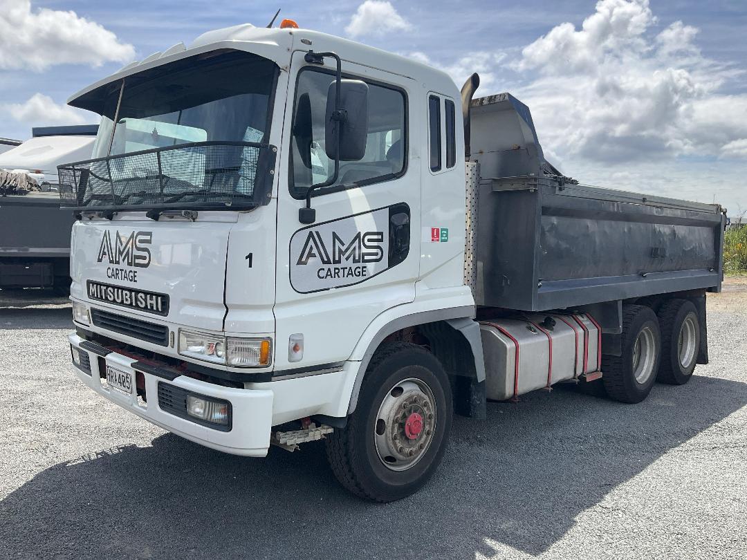 Photo '9' of Mitsubishi Shogun FV350K3 Tipper