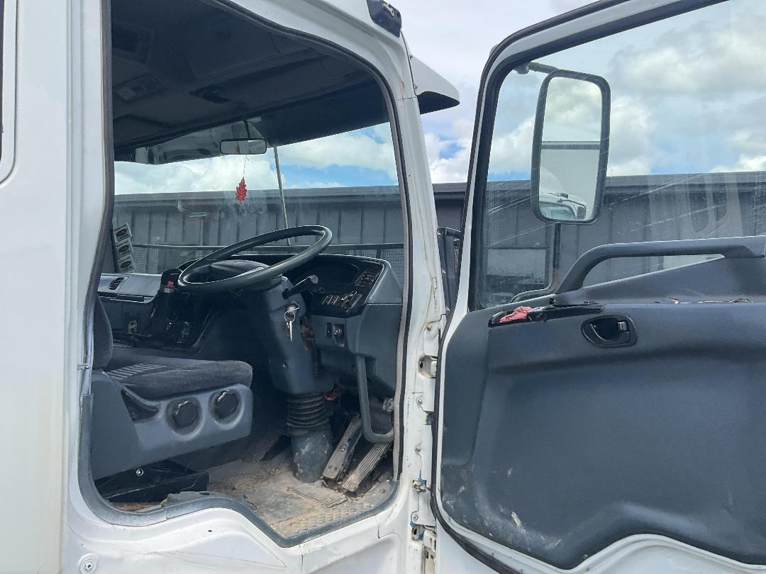 Photo '11' of Mitsubishi Shogun FV350K3 Tipper