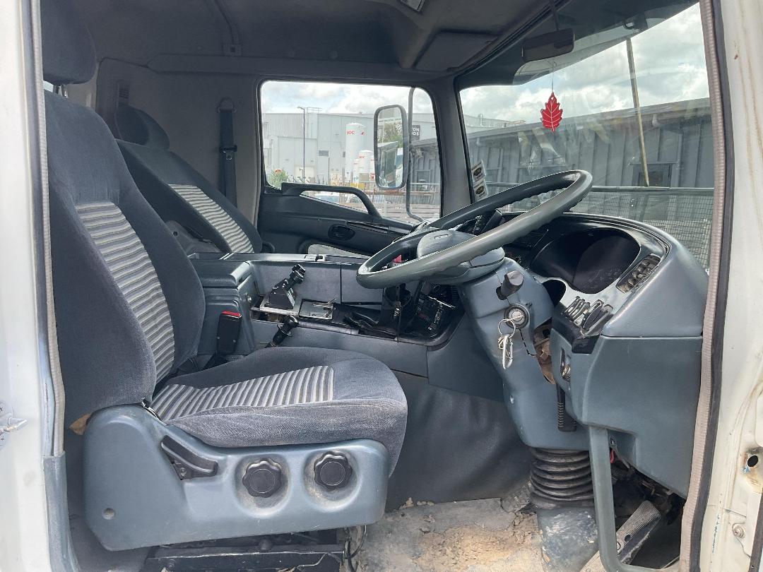 Photo '12' of Mitsubishi Shogun FV350K3 Tipper