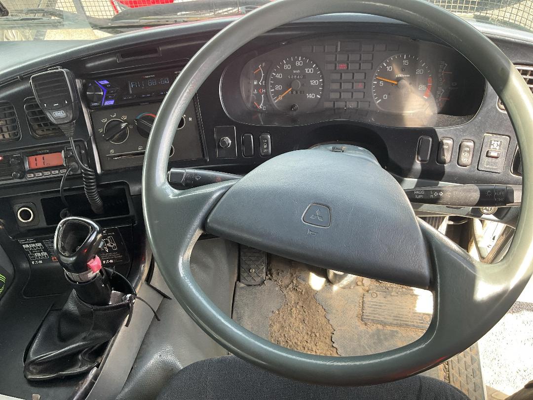 Photo '13' of Mitsubishi Shogun FV350K3 Tipper