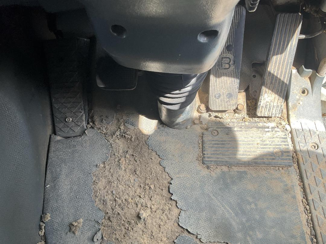 Photo '14' of Mitsubishi Shogun FV350K3 Tipper